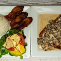 Carne Con Champiñones · Grilled steak covered with mushrooms sauce, rice, sweet plantains and salad.