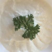 Mast O Musir · Yoghurt with shallot dip.