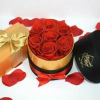 7 Preserved Roses In S Round Shape Black & Gold Box  · The ultimate romantic gift of preserved roses in a round Box from the Glamour Allure Boutiqu...