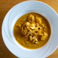Yellow Curry · Choice of meat with yellow curry sauce, coconut mílk, potato and onions.