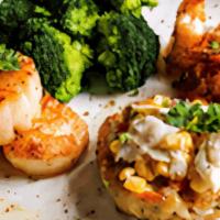 Mix Grill · Seared scallops, blackened shrimp, 1 jumbo lump crab cake, broccoli.