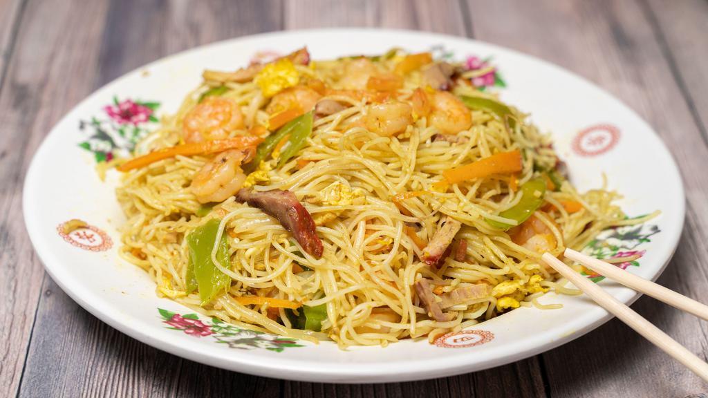 Singapore Rice Noodles · Hot & Spicy. Rice noodles mixed with shrimp, pork, vegetable, and egg.