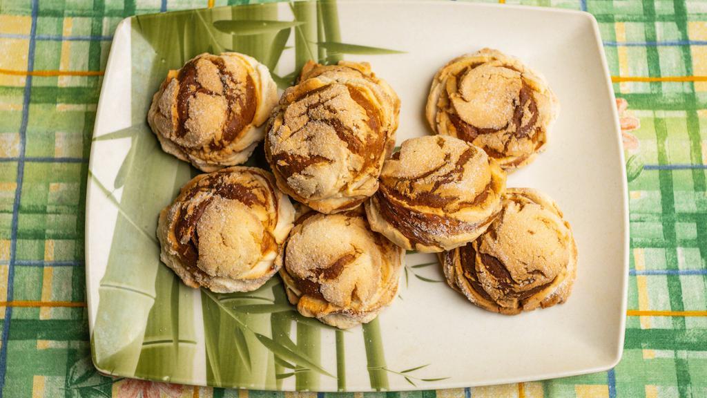 Semitas (Una Bolsa) · Una bolsa de semitas. 
A fresh bag of honduran cookies known as 