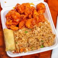General Tso'S Chicken (Combo) · Hot and spicy.