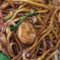 Shrimp Lo Mein · Served soft noodle.