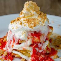 Strawberry Cheesecake · Fresh strawberries, gram cracker, and crumble.