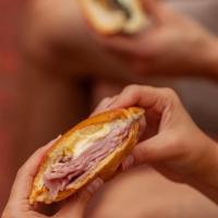 Sandwich Ham And Cheese · 