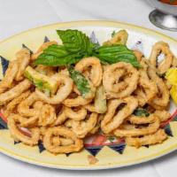 Calamari E Zucchini Fritti · Combination of squid, zucchini, deep fried and served with a spicy marinara sauce.