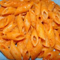 Penne Pink Of The House · Penne pasta with tomato sauce and alfredo sauce.