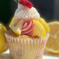 Strawberry Lemonade  · Summer sweet edition of lemon and strawberry cake
​
