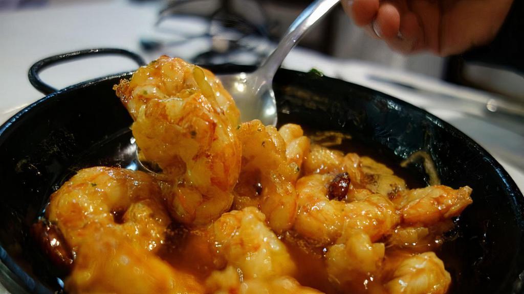 Camarones Al Ajillo / Shrimp In Garlic Sauce · 