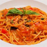 Spaghetti Vodka · Spaghetti Pasta with Fresh Tomato, Vodka Sauce
& A Touch of Cream