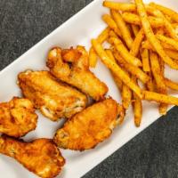 Plain Wings / Alitas De Pollo Simple · Five (5) Delicious juicy, oven baked crispy chicken wings. / Cinco (5) deliciosas alitas de ...