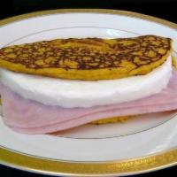 Cachapa Con Jamon Y Queso · Corn Cake with Ham & Cheese