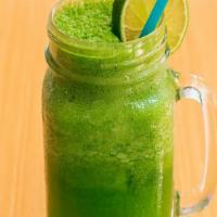 Detox · Green apple, pineapple, cucumber, spinach and parsley.