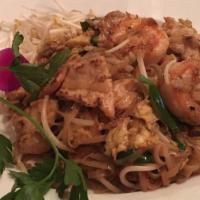 Pad Thai Lunch · Contain shellfish. Rice noodles stir-fried with SHRIMP, CHICKEN, green onions, and eggs. Ser...