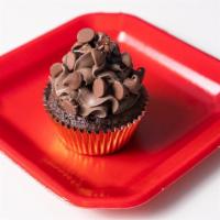 Chocolate Chocolate Cupcakes · Cake Flavor: Chocolate
Icing: Chocolate Buttercream