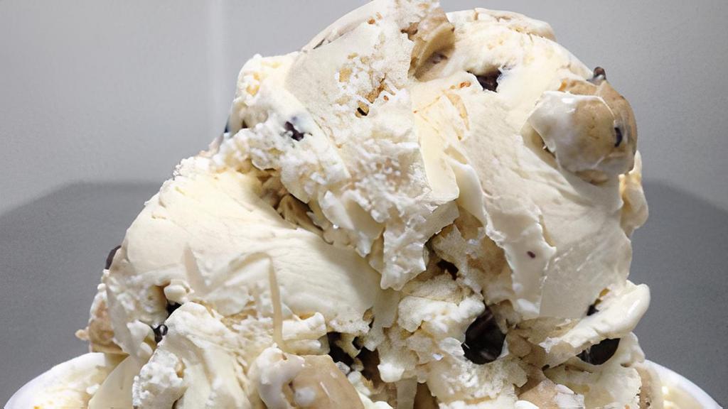 Cookie Dough (Quart) · Can’t get enough of this Sweet Cookie flavored ice cream loaded with chunks of cookie dough and sweet chocolate chips.