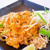Pad Thai Chicken · Eggs, fresh bean sprouts, scallions, ground peanut, rice noodles.