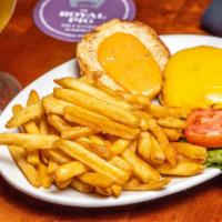 8 Oz Rpp Cheeseburger · Classic flavors.