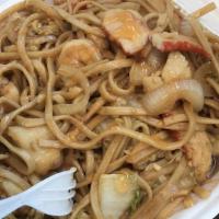 Seafood Lo Mein · Shrimp, crab sticks, and scallops.