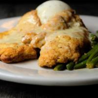 Pub Chicken · Fresh chicken breast seasoned and pan fried served with mashed potatoes, green beans and dri...