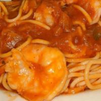Espagueti Con Camarones Con Salsa Roja / Spaghetti With Shrimps With Red Sauce · 