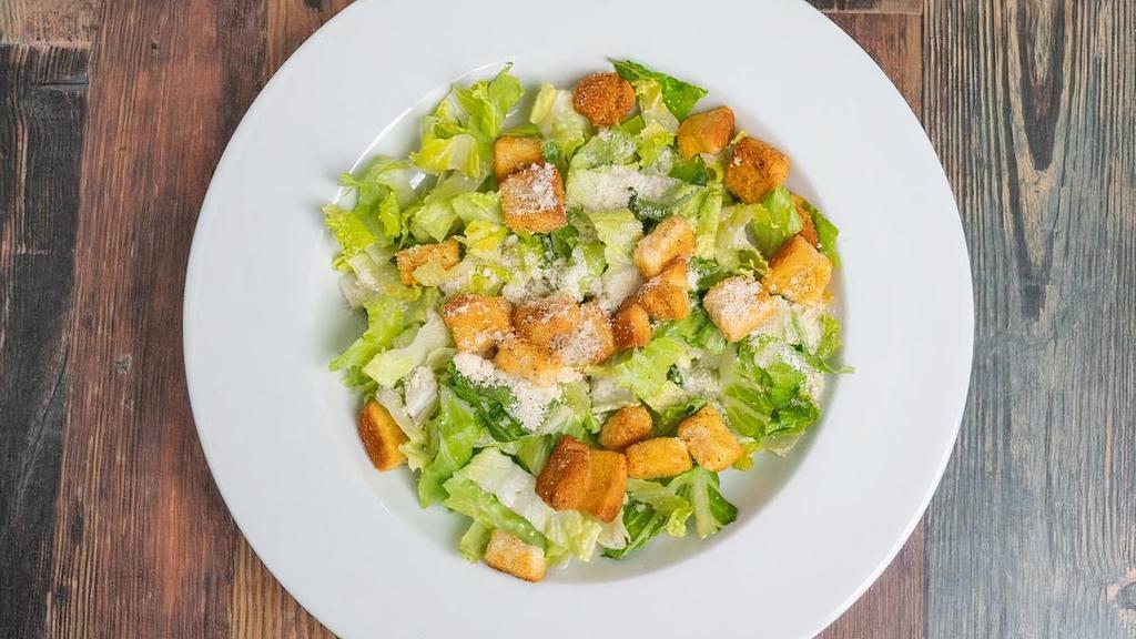 Ensalada Caesar · Caesar Salad (romaine lettuce, parmesan cheese, croutons, caesar dressing)