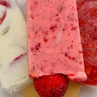 Agua Paletas · Paletas de agua y de crema hechas con frutas naturales. / Popsicle and ice cream bar made wi...