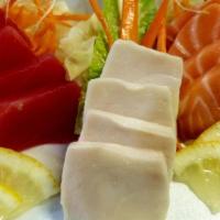 Sashimi Lunch · Twelve pieces of sashimi.