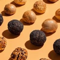 One Dozen (12 Bagel Balls®) · 12 stuffed Bagel Balls®
Up to 4 flavors