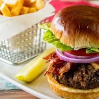Bacon Jam Burger · homemade bacon jam, Cheddar, applewood-smoked bacon, lettuce, tomato, red onion.

Consuming ...