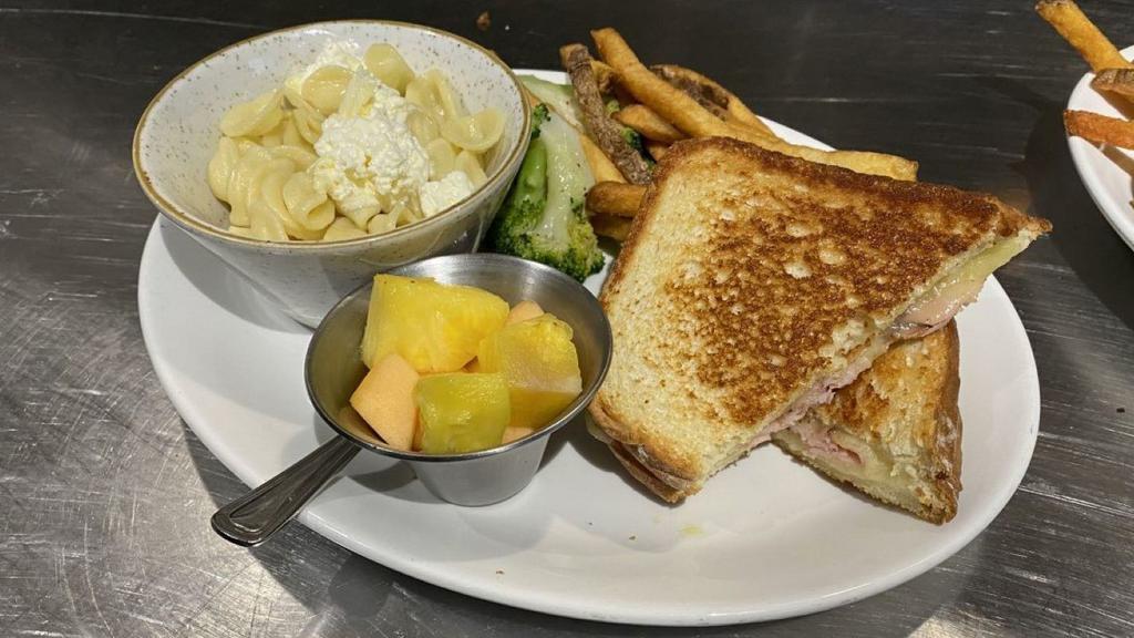 Kids Grilled Cheese · American Cheese, white bread, french fries