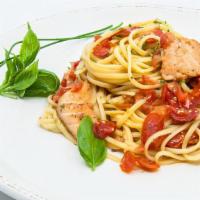 Linguine With Salmon And Cherry Tomatoes · Linguine with Salmon and Cherry Tomatoes