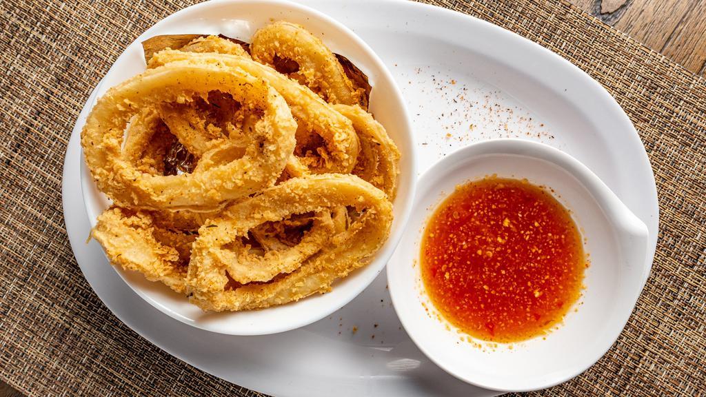 Siam Fried Calamari · Crispy Golden brown calamari with special Thai spice sauce.