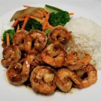 Hibachi With Shrimp 铁板虾 · Served with broccoli, carrot, onion and zucchini.