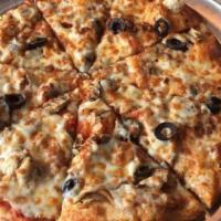 Mulato Pizza · Black olives, onions, mushrooms.