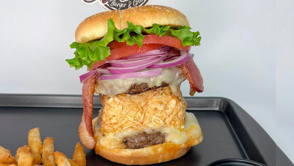 Super Enano · 300g of Angus beef, shredded chicken, double cheese, bacon, vegetables