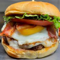 Enanos Campesina · 150gr of Angus beef, double cheese, egg, bacon, vegetables, french fries