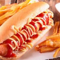 Perro Classic · Hot dog, onion, potato scraps, cheese, french fries