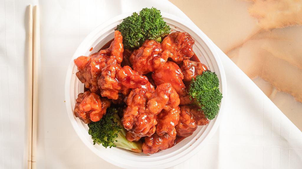 H 8. General Tso'S Chicken · Hot and spicy. Tender chunky chicken meat marinated and quickly fried till crispy served over steam broccoli.