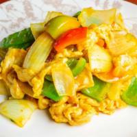 Curry Chicken With Onions · Spicy.