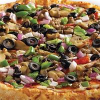 Combo · Pepperoni, sausage, green peppers, red onions, mushrooms, black olives.