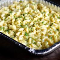 Family Style Gemelli Alfredo* · Fresh gemelli pasta with our homemade cream sauce with butter and parmesan cheese.  

(serve...