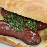 Sandwich De Chorizo Con Chimichurri / Argentine Sausage With Chimichurri · 