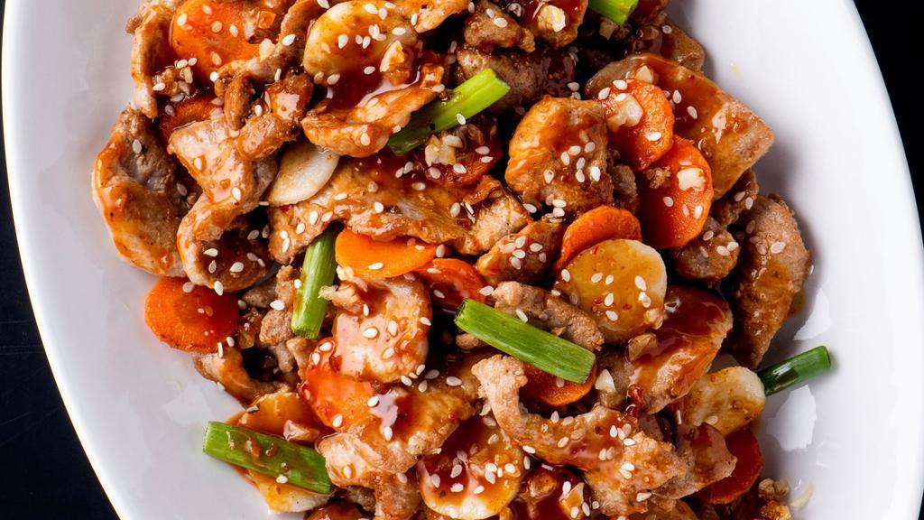 Korean Bbq Bowl · Your choice of protein with green onions, carrots, water chestnuts, garlic, ground ginger and black pepper with Korean BBQ sauce and topped with sesame seeds.