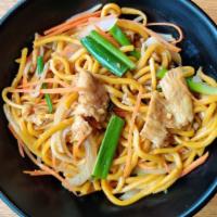 Classic Lo Mein · Chicken,homemade lo mein sauce, egg noodle, onion, scallion, bean sprout, carrot.