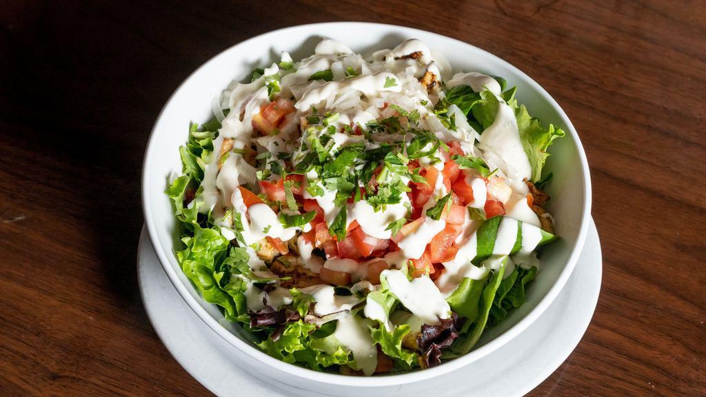 Ensalada Con Pollo · Chicken salad.
