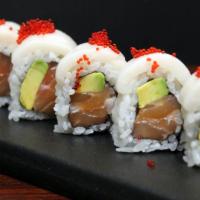 White House Special Raw Roll · Salmon, avocado topped with white tuna and fish egg.