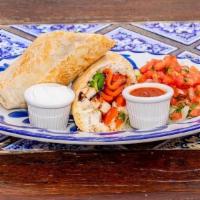 Oh Mexico Chicken Burrito · Grilled Chicken, Flour tortilla, green and red pepper, lettuce, low-fat sour cream, onion, c...